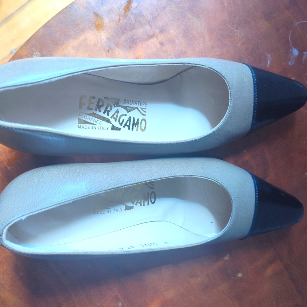 Ferragamo cap toe two tone pumps - Picture 7 of 7